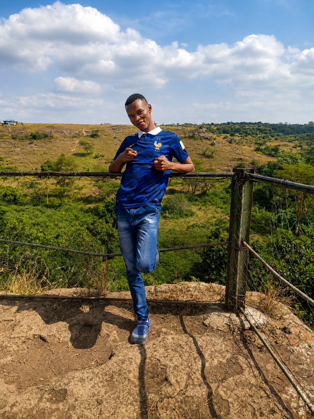 Spegieu overlooking a mountain landscape